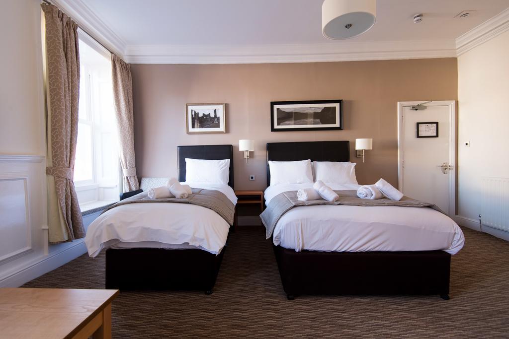 Hotel The Wellington Brecon Esterno foto